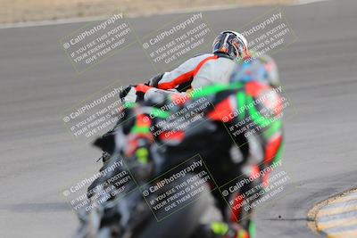 media/Dec-17-2022-SoCal Trackdays (Sat) [[224abd9271]]/Turn 10 Backside (120pm)/